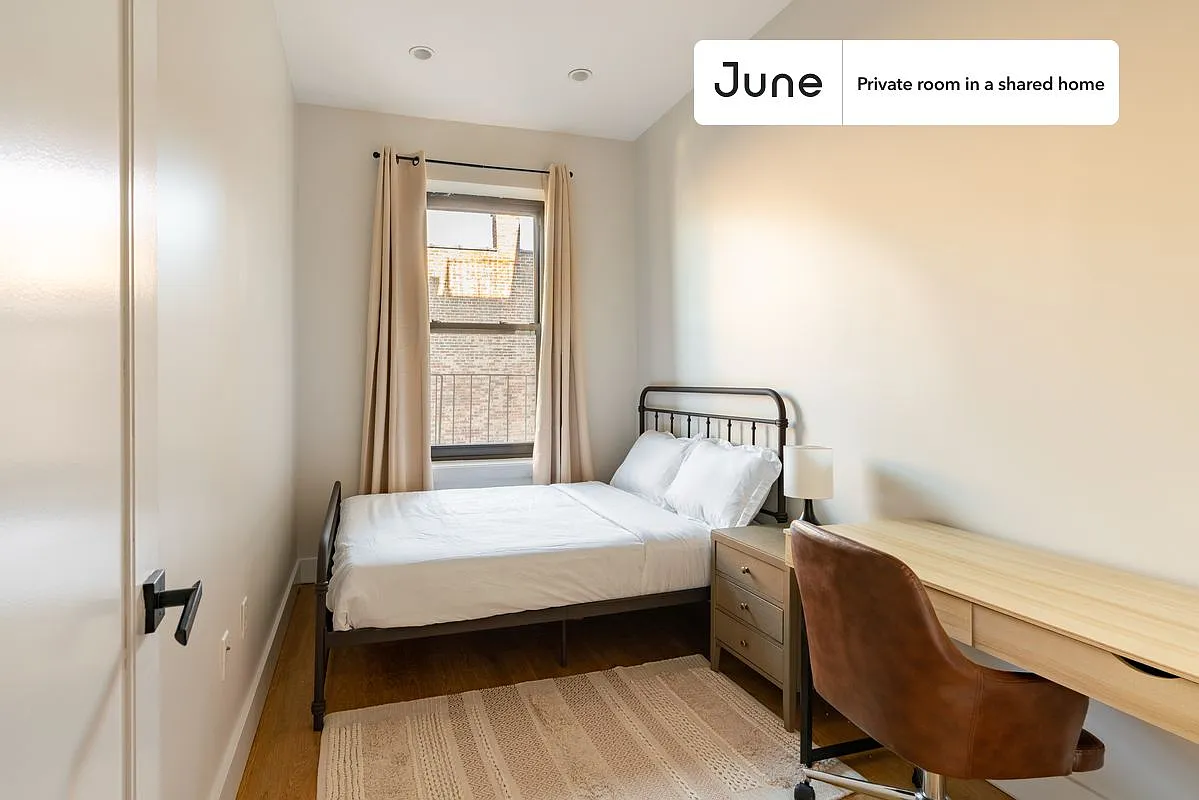 Full bedroom in 3 bed/1 bath home in Central Harlem #1090 C — Photo 1