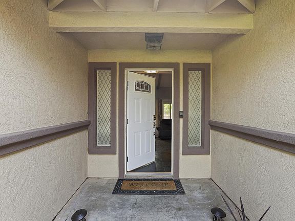 4th image of 2288 Grouse Dr