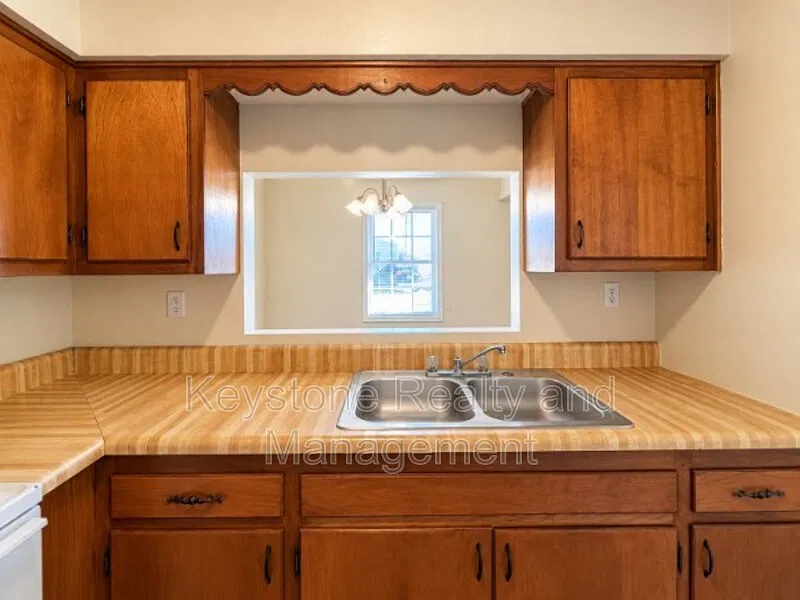 1 bed, 1.0 bath, 650 sqft, $650 — Photo 4