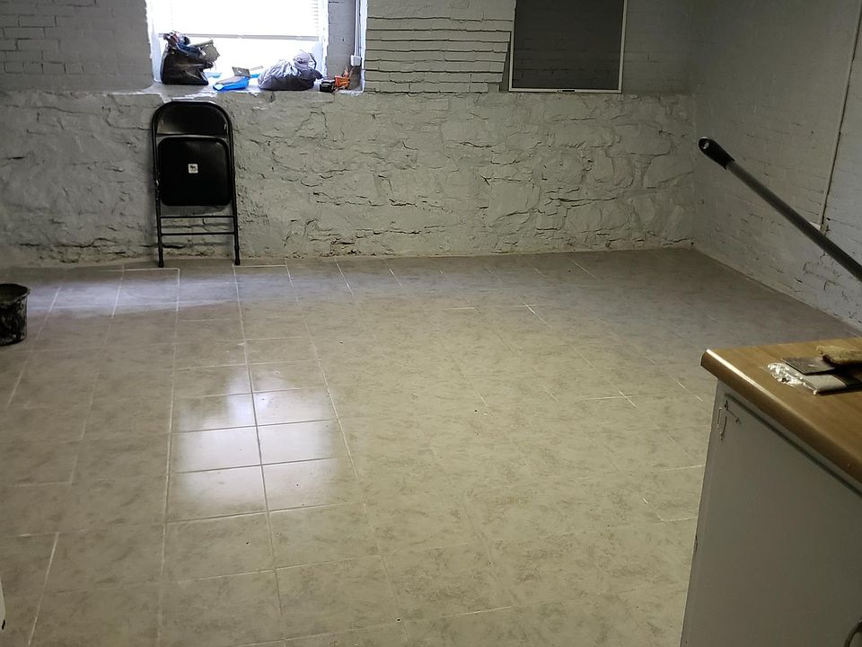 2nd image of 257 Park St #1