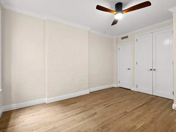 344 West 49th Street image 17 of 22