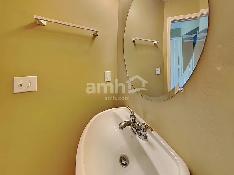 1000 Brianne Ct — Photo 9