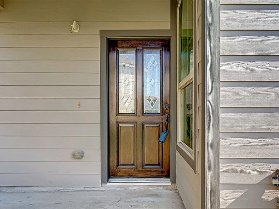 3rd image of 6406 Haywards Crossing South Cir