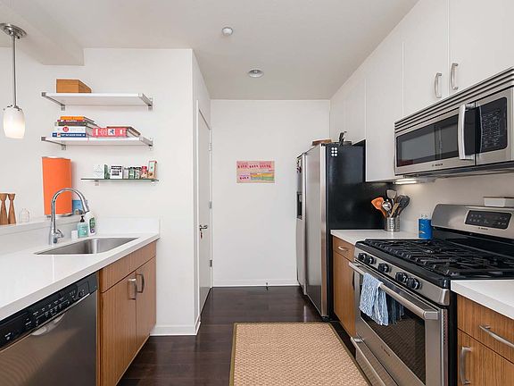 5th image of 555 Bartlett St APT 408