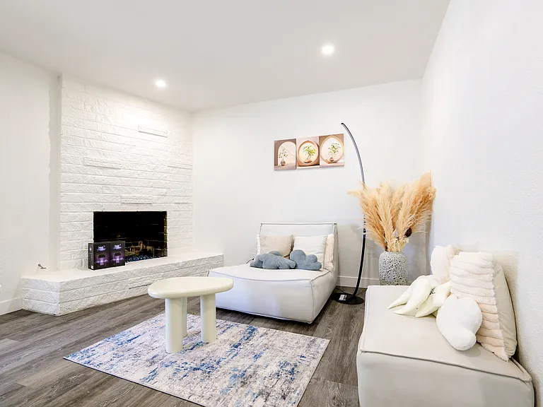 9042 El Oro Plaza Dr — Photo 16