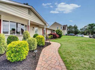 816 Wellington Ave, Toms River, NJ