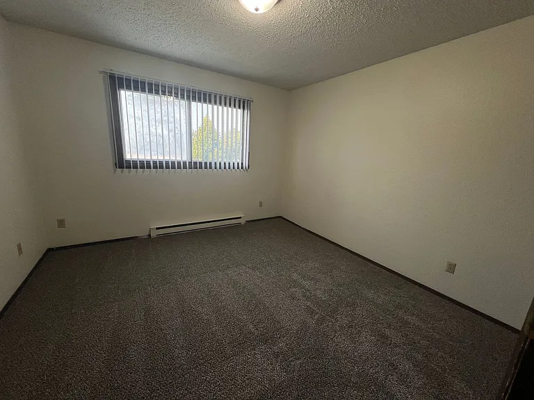 1102 Westrac Dr S — Photo 7