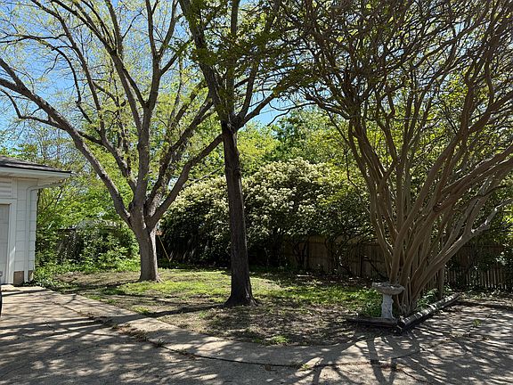 4th image of 9012 Westbriar Dr