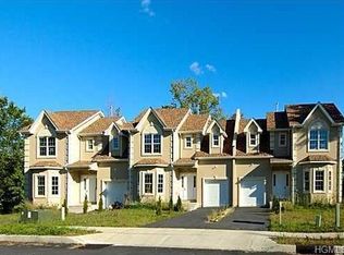 4 Oak Hill Rd, Middletown, NY 10941