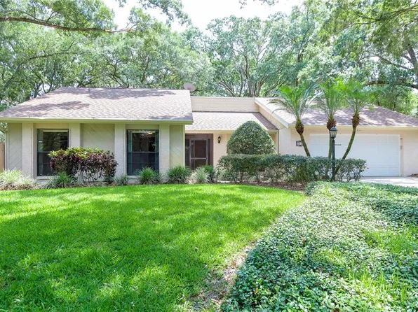 2501 Regal Oaks Ln, Lutz, FL 33559