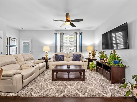 5th image of 1003 Alderwood Cir