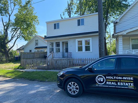 2nd image of 3214 W 71st St