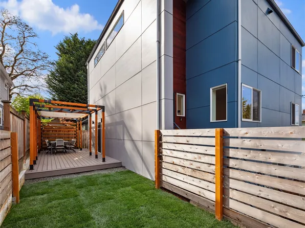 417 NE 63rd Street, Seattle, WA 98115