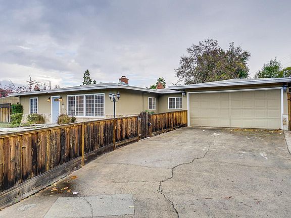 3rd image of 12588 Saratoga Ave