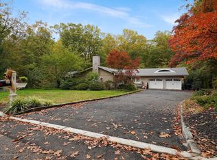 9 Kingfisher Dr, Middletown, NJ 07748