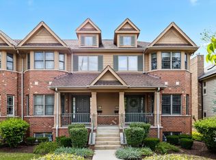 228 N Addison Ave, Elmhurst, IL 60126