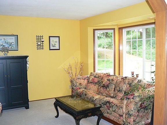2nd image of 8371 SE McBreen Ln