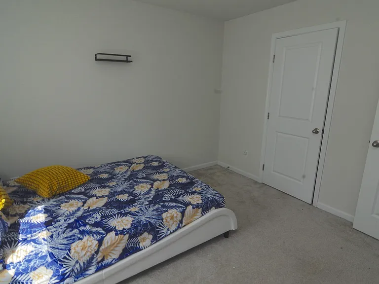 385 Saskatoon Dr — Photo 22