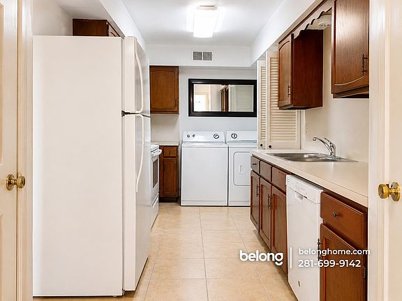 5th image of 357 N Post Oak Ln APT 211