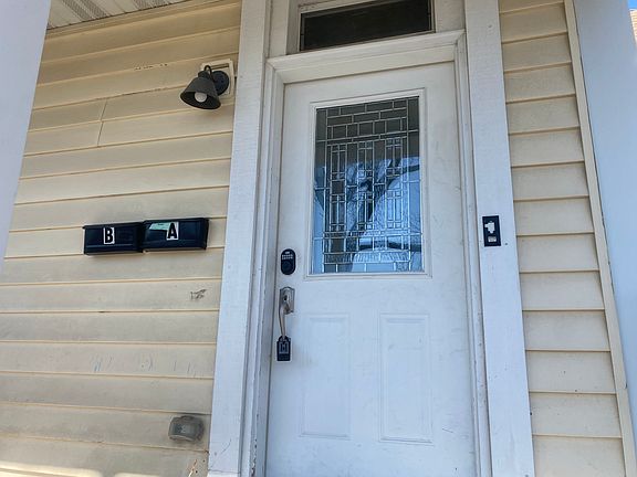 3rd image of 981 Jessamine Ave E #1