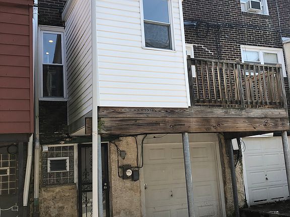 2nd image of 5927 W Oxford St