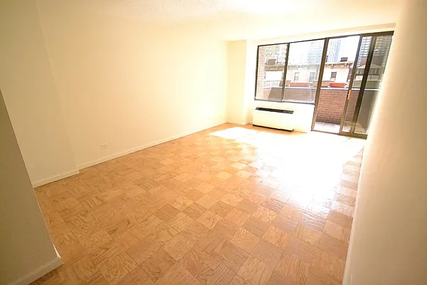 Rented by Olnick Organization | media 19