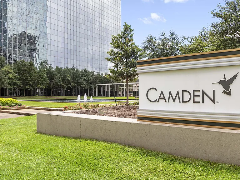 Camden Plaza — Photo 35