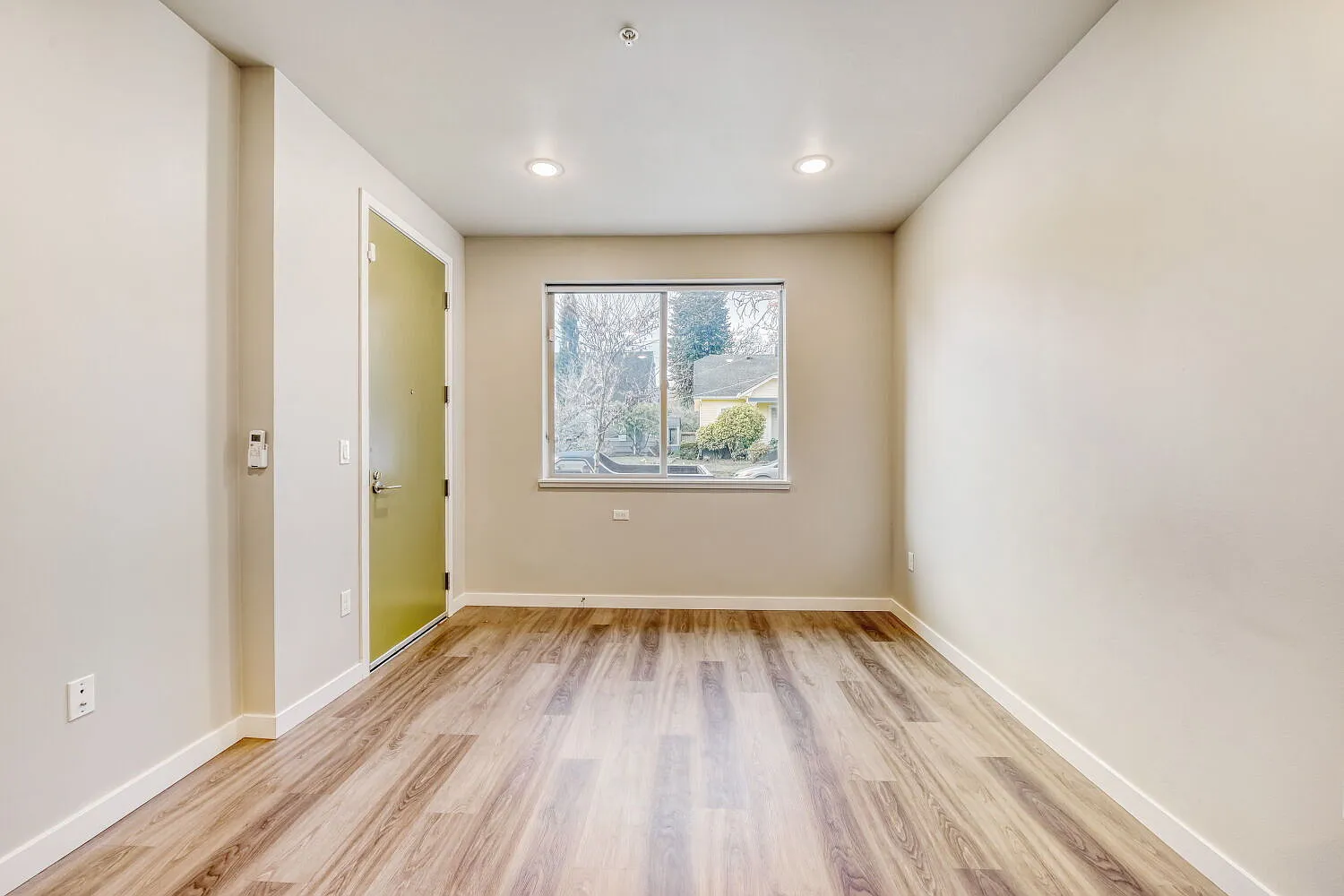 1 bed, 1.0 bath, 598 sqft, $1,429 — Photo 3