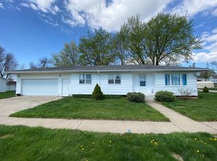21 Weare St, Woodbine, IA 51579