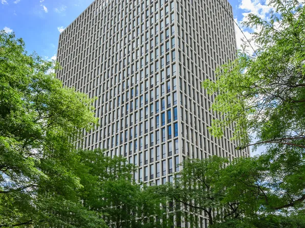 1 E Scott St APT 1403, Chicago, IL 60610