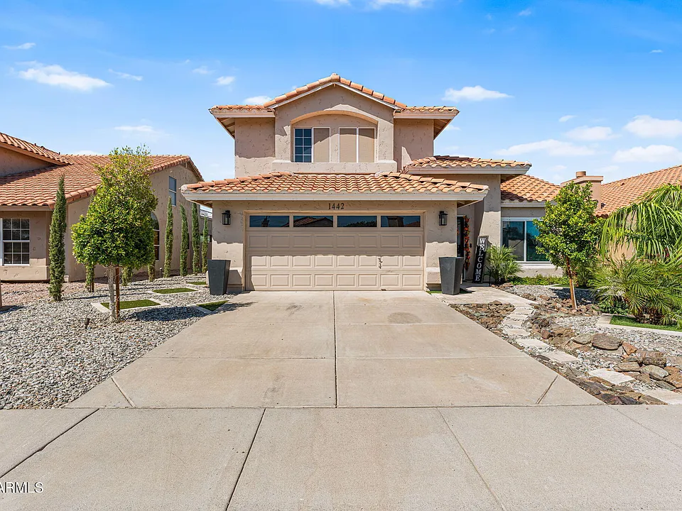 1442 E Windsong Dr