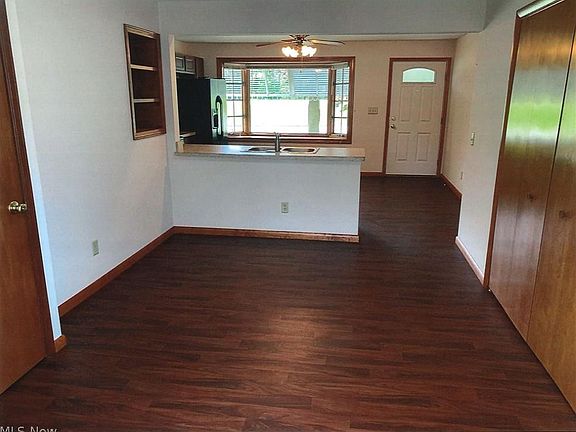 4th image of 1024 Rosealee Ave