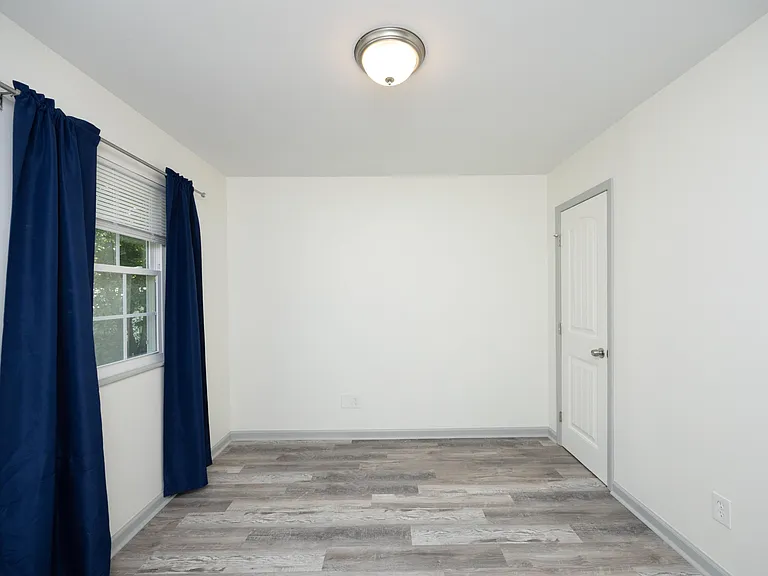 3017 Wedgedale Ave — Photo 26