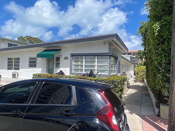 2nd image of 7815 Byron Ave