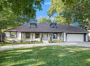 1910 W 63rd St, Mission Hills, KS 66208