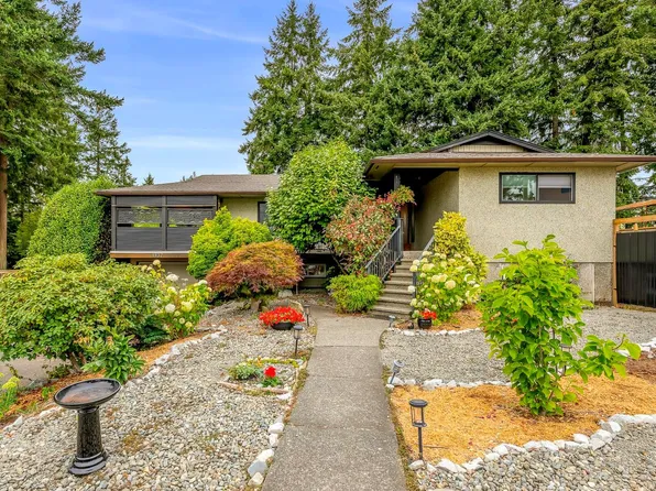 1937 Cougar Cres, Comox, BC V9M 2K4