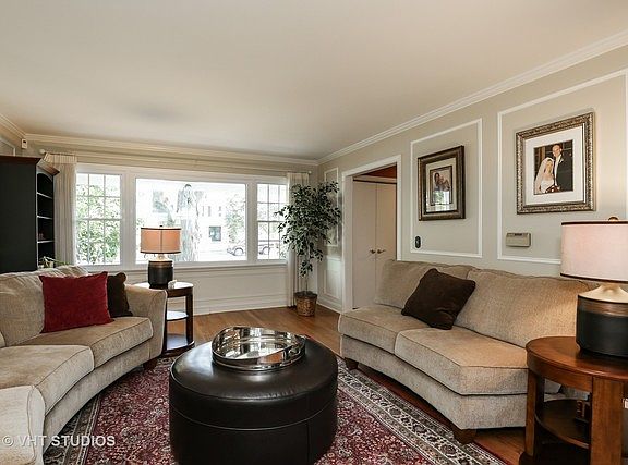 4th image of 1516 E Campbell St