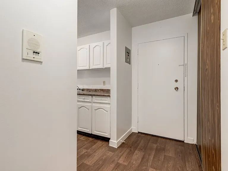 3805 Marlborough Dr NE — Photo 16