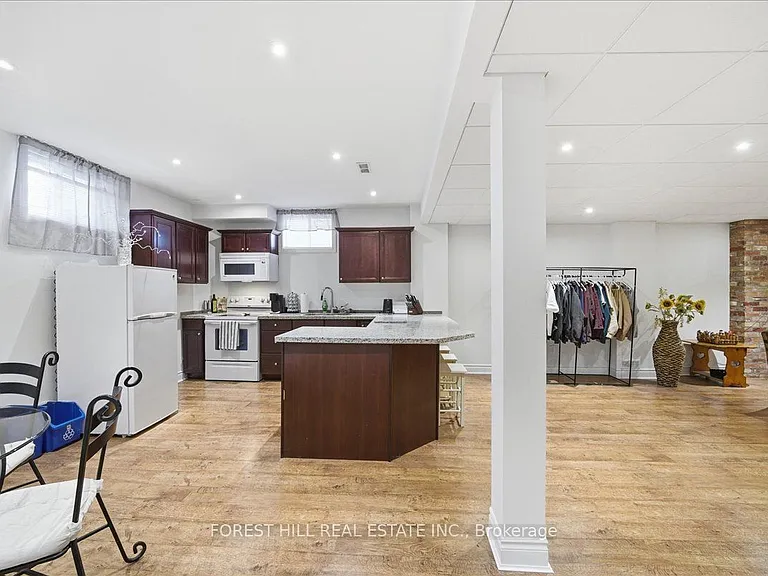 160 Kootenay Rdg #BASEMENT — Photo 11