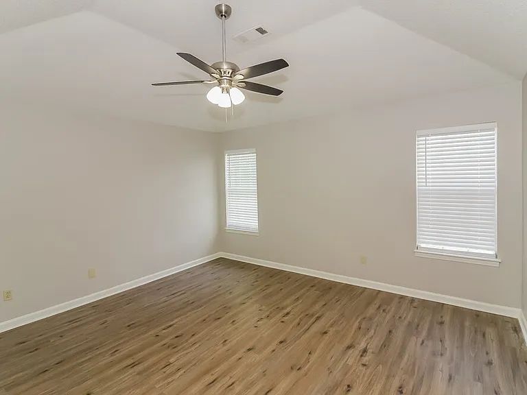 6640 Elmore Ridge Ln — Photo 10