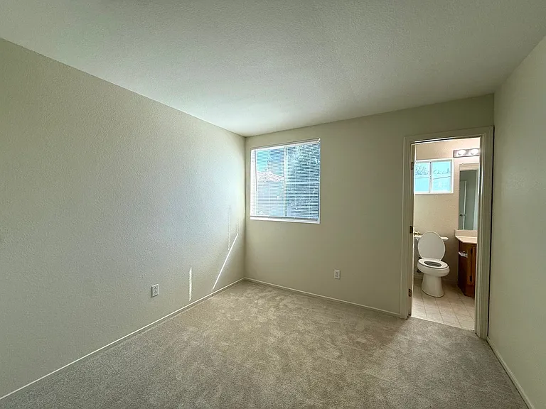 282 Oak Briar Ct — Photo 10