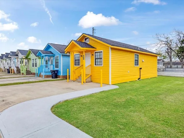 11357 Gil Rodriguez Loop, Houston, TX 77075