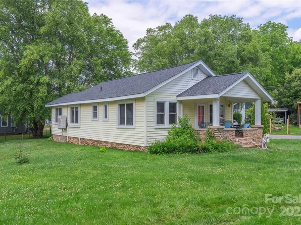 10 Poplar St, Waynesville, NC 28786