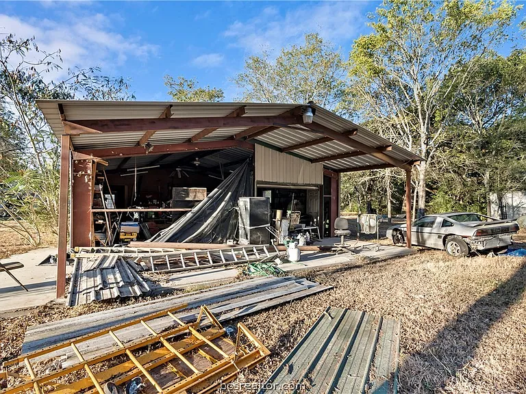 8111 S FM 2038 — Photo 21