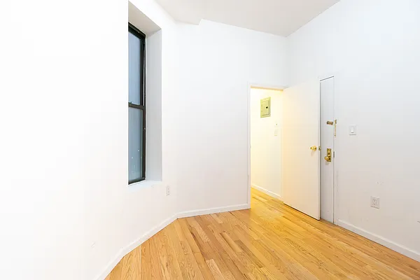 Rented by Compass | media 31