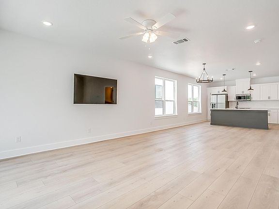 5th image of 2708 Forest Park Blvd