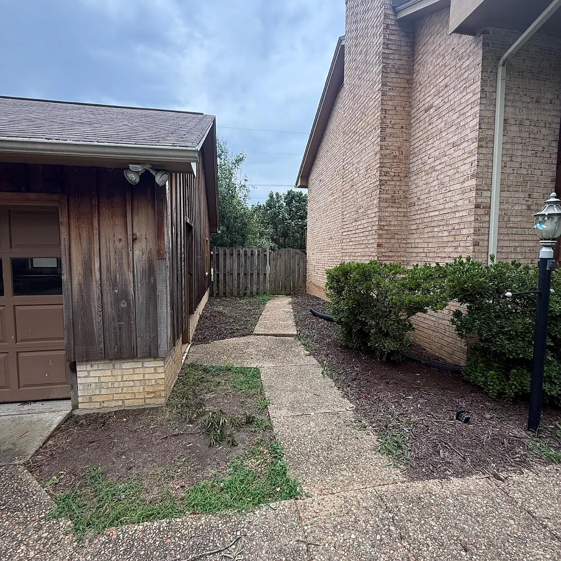 3 bed, 4.0 bath, 2570 sqft, $2,600 — Photo 3
