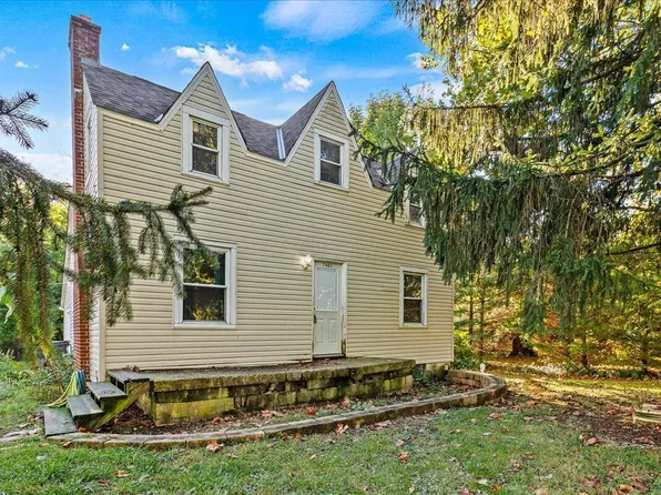 7483 Summit Rd SW, Pataskala, OH 43062