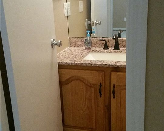 4th image of 1201 Brafforton Dr