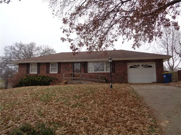 1204 Ann St, Excelsior Springs, MO 64024
